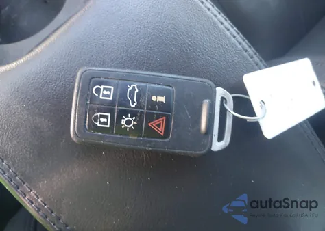 2014 Volvo S60 T5 из США, поврежденный, VIN YV1612FS8E2275651